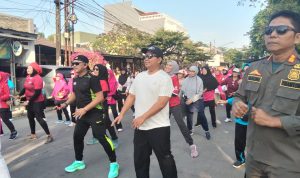 IMG-20260726-WA0010 Sebanyak belasan stan Usaha Mikro, Kecil, dan Menengah (UMKM) turut ambil bagian dalam Car Free Day (CFD) di kawasan Perumahan Harapan Kita (Harkit), Jalan dr. Sukarman dan Jalan dr. Dwi Sugondo, pada Minggu 26 Juli 2026