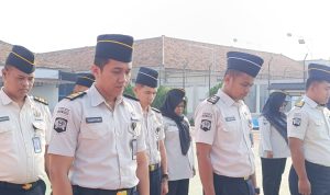 IMG-20260914-WA0047 Kepala Lapas Kelas IIA Serang, Rico Stive, memimpin langsung apel dan menyampaikan duka cita mendalam atas gugurnya tiga Aparatur Sipil Negara (ASN) di Kabupaten Jayawijaya, Papua Pegunungan