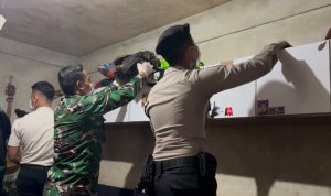 Belasan personel aparat penegak hukum mendatangi Lapas Sumedang untuk melakukan razia gabungan dan tes urine.