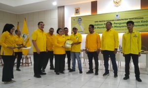 IMG-20260918-WA0043 DPD Partai Golkar Kabupaten Tangerang secara resmi menyerahkan Surat Keputusan (SK) kepada 29 Pengurus Kecamatan (PK) se-Kabupaten Tangerang masa kepengurusan 2026-2031.