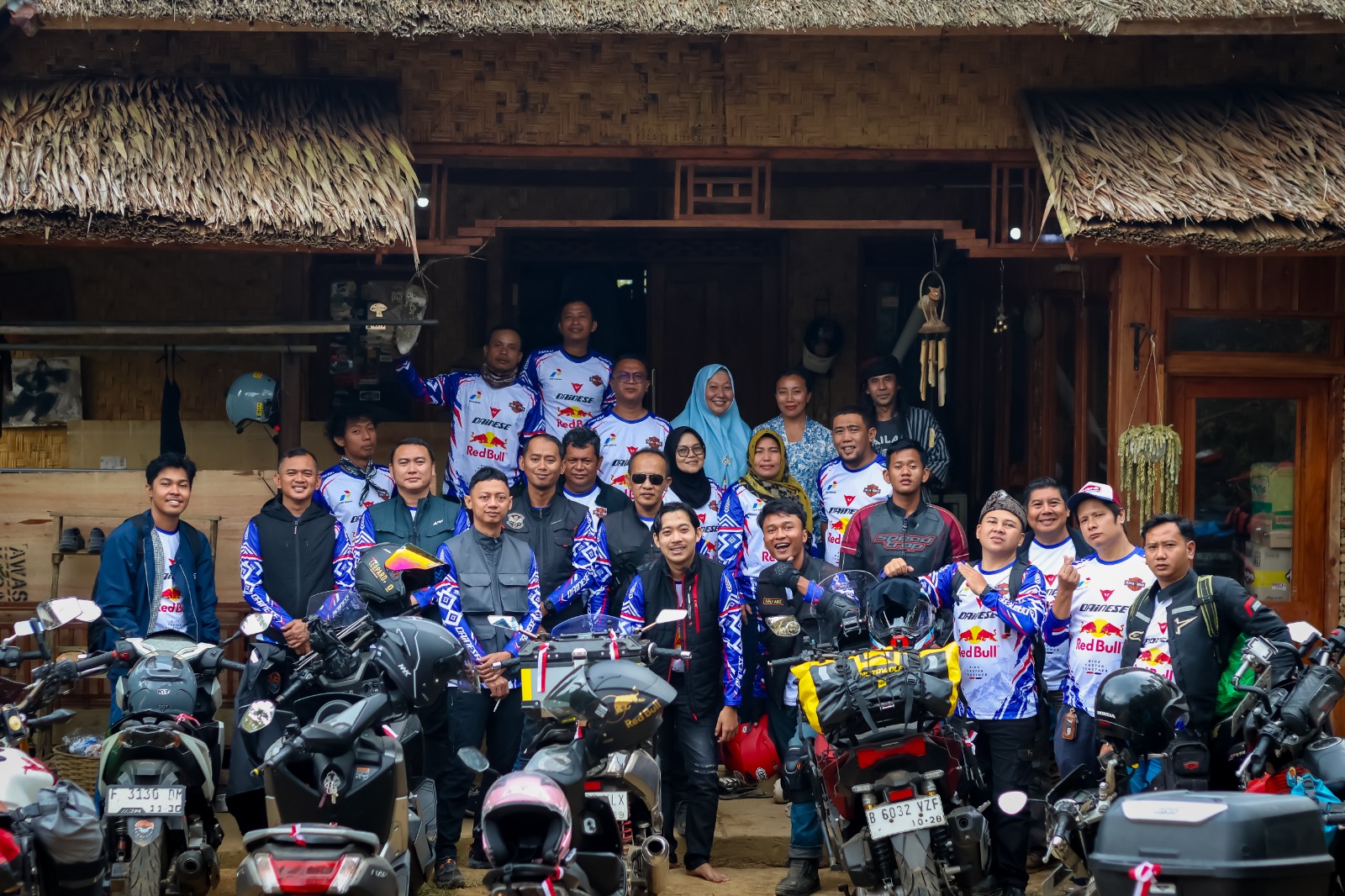 Manja Rider Community (MRC), perjalanan justru menjadi ruang untuk membangun kebersamaan, menikmati alam, menemukan tempat-tempat baru, sekaligus mempererat hubungan antarsesama