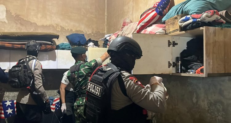 Suasana tegang menyelimuti Lapas Kelas IIB Sumedang. Hari ini, Kamis (24/09/2026) pukul 14.00 WIB, lapangan apel Lapas Sumedang mendadak dipenuhi puluhan aparat bersenjata lengkap