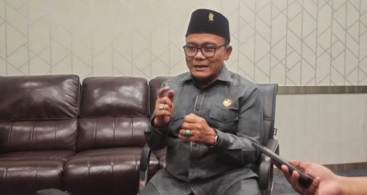 Wakil Ketua I DPRD Kabupaten Tangerang, H. Kholid Ismail mendorong pengawasan lebih ketat terhadap titik-titik pembuangan limbah di sepanjang Sungai Cimanceuri
