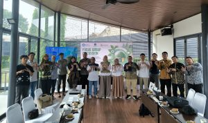 Kegiatan Focus Group Discussion (FGD) Penelitian Strategi Nasional bertajuk “Smart Eco-Green WasteLine: Sistem Pengelolaan Sampah Cerdas Berbasis Sirkular Ekonomi Komunitas”