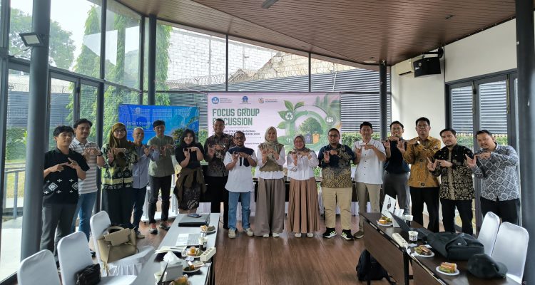 IMG_20260912_132759 Kegiatan Focus Group Discussion (FGD) Penelitian Strategi Nasional bertajuk “Smart Eco-Green WasteLine: Sistem Pengelolaan Sampah Cerdas Berbasis Sirkular Ekonomi Komunitas”