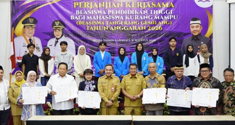 Acara yang berlangsung di Ballroom Yasmin, Kelurahan Binong, Kecamatan Curug, Senin (31/08/26) ini dilakukan oleh Sekretaris Daerah Kabupaten Tangerang Soma Atmaja dan disaksikan langsung oleh Bupati Tangerang Moch. Maesyal Rasyid.