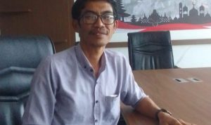 Ketua Umum LSM Gema Rakyat Indonesia (GARI), Hendra Primitif menyoroti ketidakhadiran Kepala Organisasi Perangkat Daerah (OPD) dalam Rapat Dengar Pendapat
