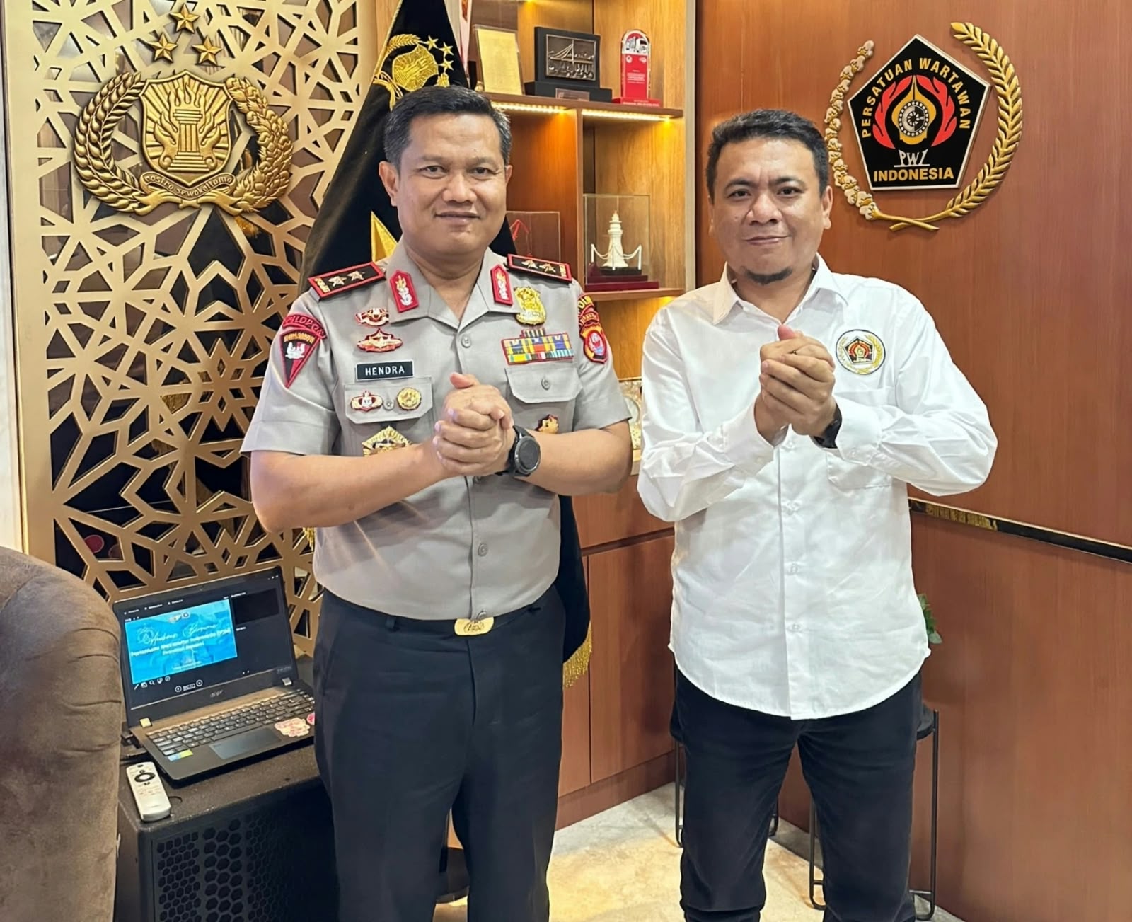 Irjen Pol Hendra Kurniawan, menerima kunjungan pengurus Persatuan Wartawan Indonesia (PWI) Provinsi Banten