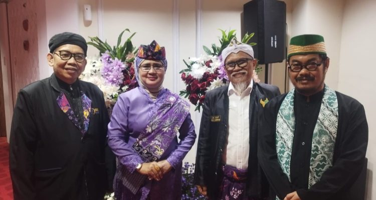 Ketua Dewan Kesenian Kabupaten Tangerang, (DKKT), Hj. Aida Hubaedah menyampaikan ucapan selamat memperingati Hari Jadi ke-394 Kabupaten Tangerang
