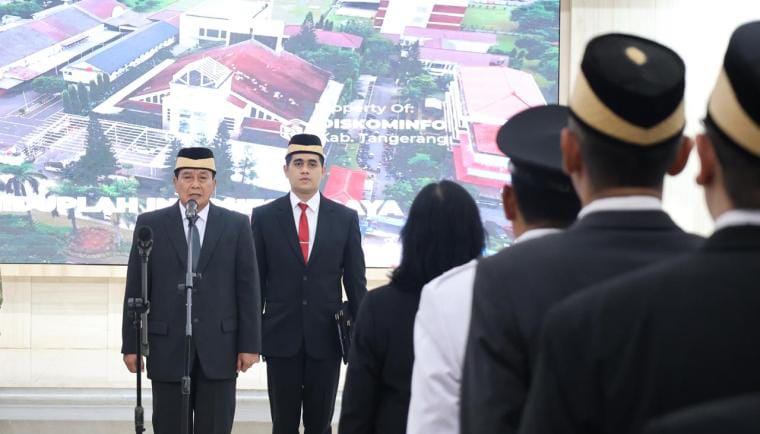 Sebanyak 362 Pegawai Negeri Sipil (PNS) resmi menduduki jabatan baru sebagai Administrator, Pengawas, dan Fungsional.